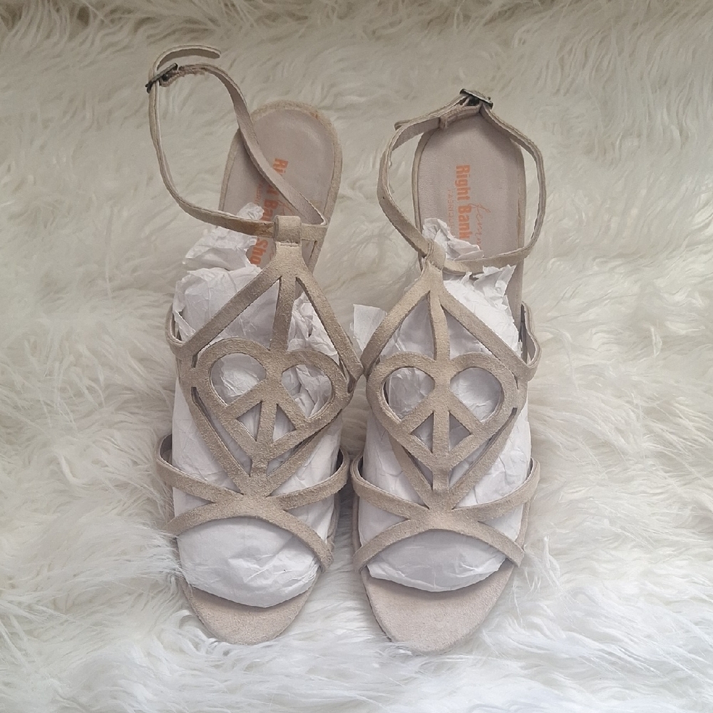Femme Right Bank Shoe Co. Tasha Heels
